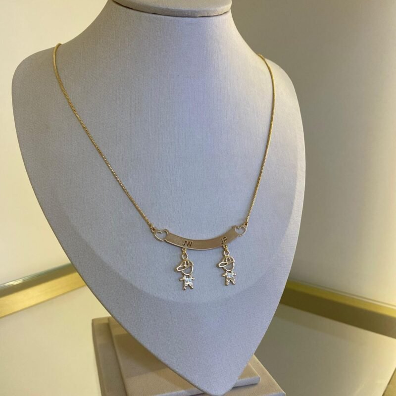 Colar Pingentes Filhos Personalizado Banhado a Ouro18K . Colar Pingentes Filhos Personalizado Banhado