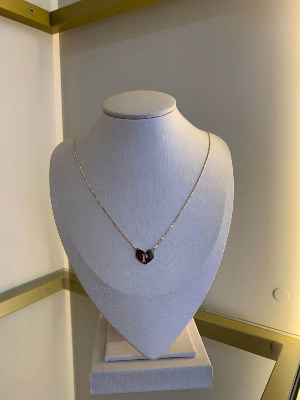 Colar Personalizado Coração com Inicial Banho Ouro18k - Imagem 4