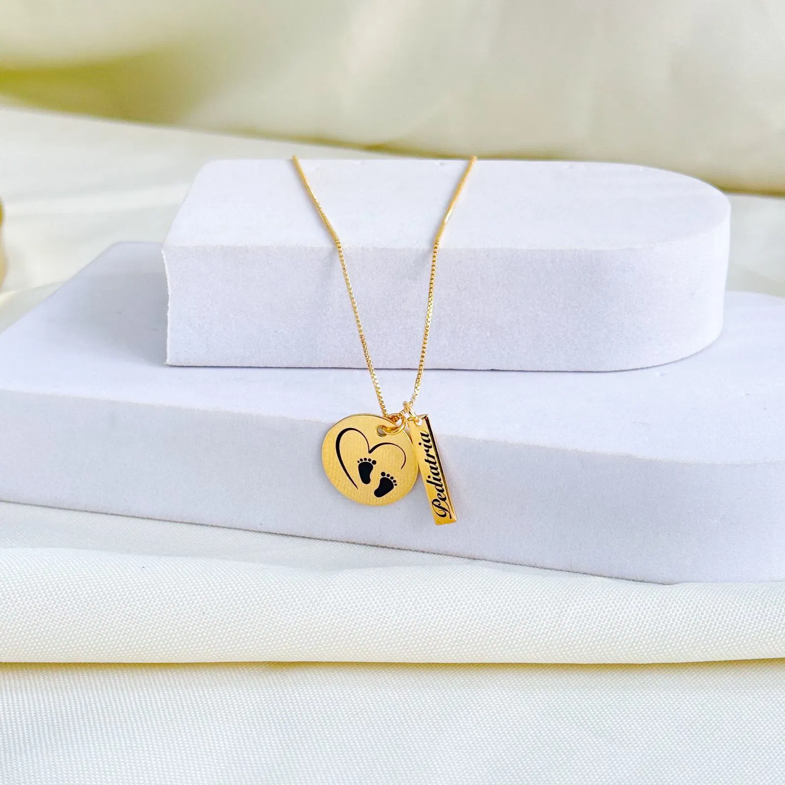 Colar Personalizado Profissão Duas Medalhas Banho Ouro 18k - Imagem 3