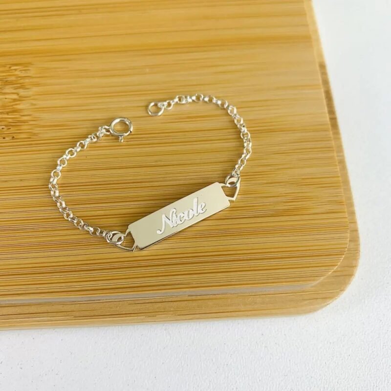 Pulseira personalizada infantil 02 coração