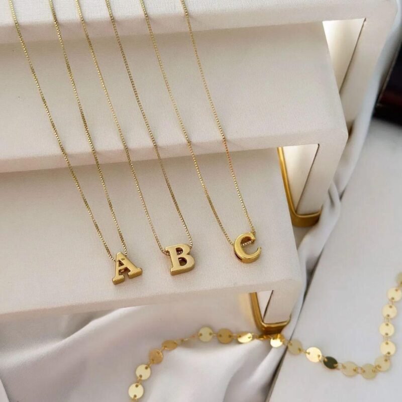 colar personalizado letras pequenas